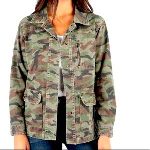 ❗️SOLD❗️KUT FROM THE KLOTH Claudia Camo Jacket